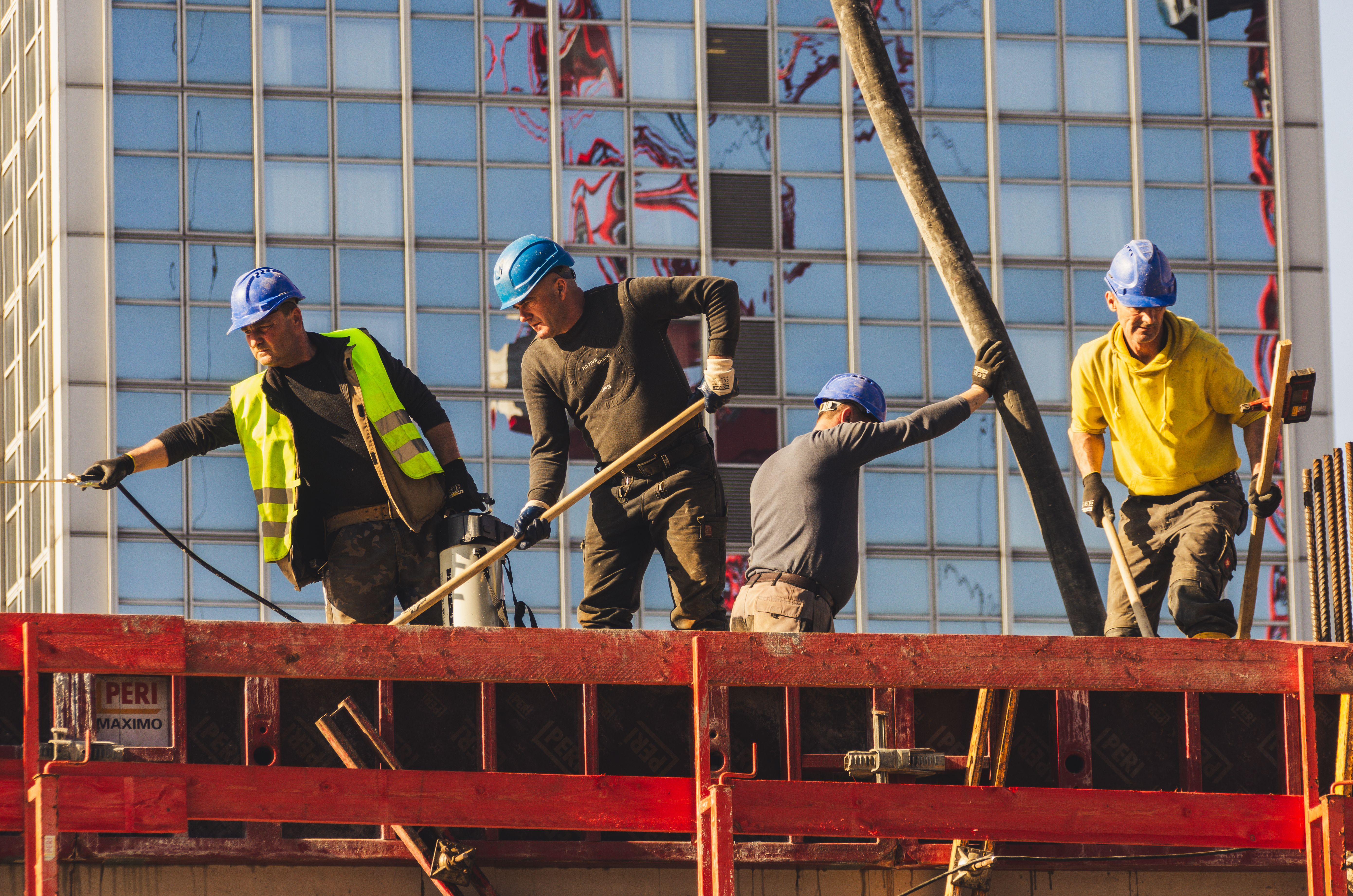 Ouvriers sur un chantier de construction